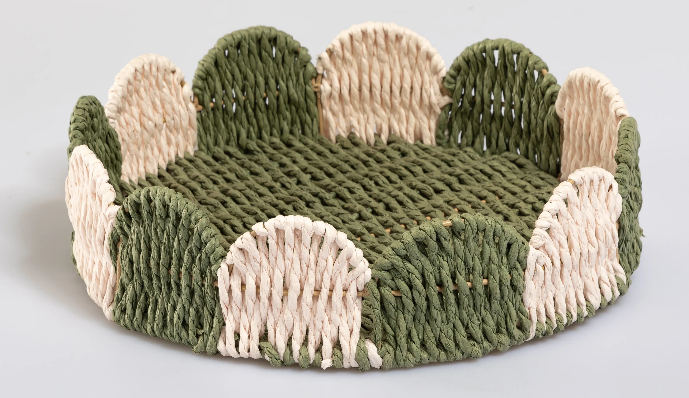 Woven Rope Scalloped Edge Tray