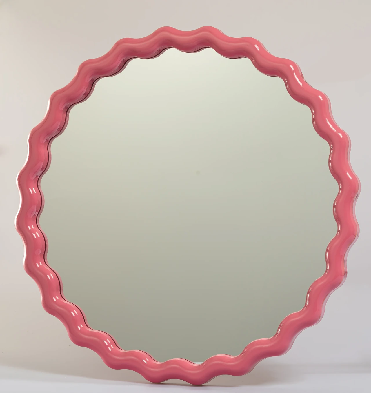 Round Wavy Frame Mirror