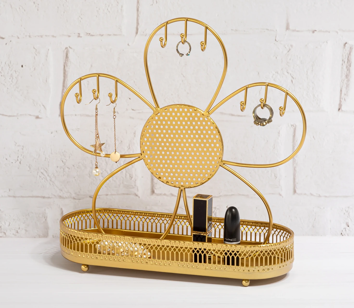 Flower-shaped jewelry organizer with makeup tray